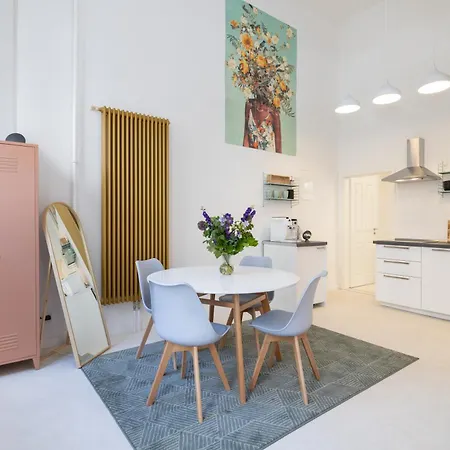 Appartement Great 2-room Loft With 2 Bathrooms And 2 Kitchen *