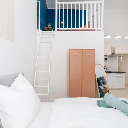 Great 2-room Loft With 2 Bathrooms And 2 Kitchen דירה ברלין