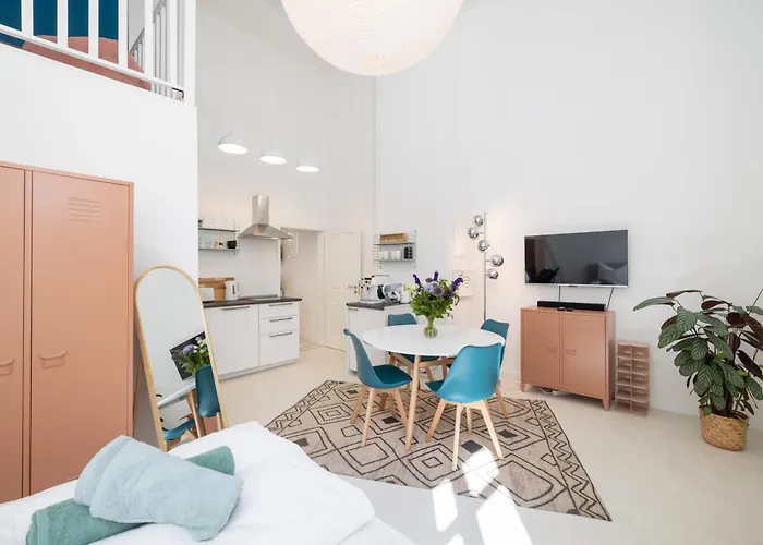 Lägenhet Great 2-room Loft With 2 Bathrooms And 2 Kitchen *